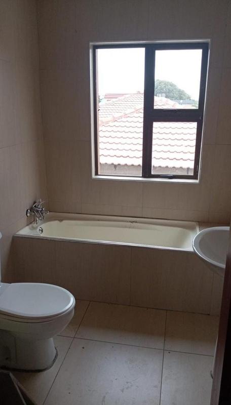4 Bedroom Property for Sale in Lenasia Gauteng