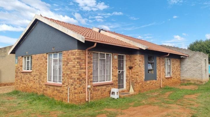 3 Bedroom Property for Sale in Lenasia Gauteng