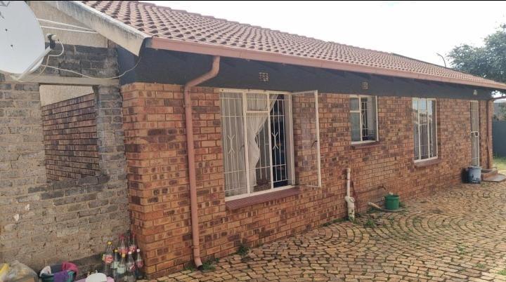 3 Bedroom Property for Sale in Lenasia Gauteng