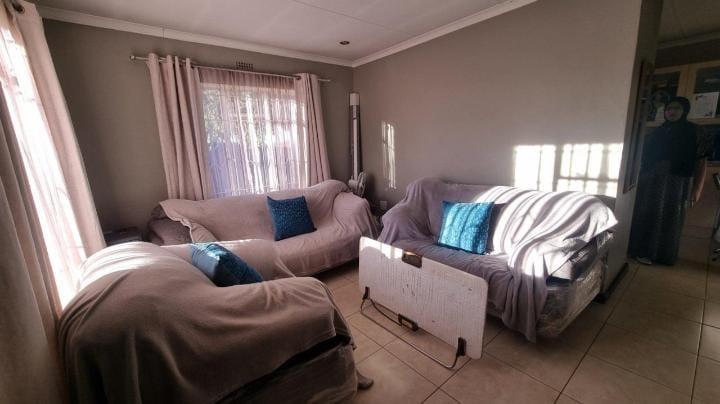 3 Bedroom Property for Sale in Lenasia Gauteng