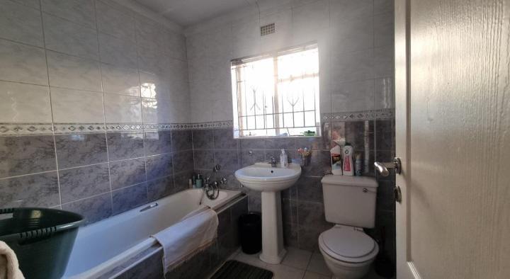 3 Bedroom Property for Sale in Lenasia Gauteng