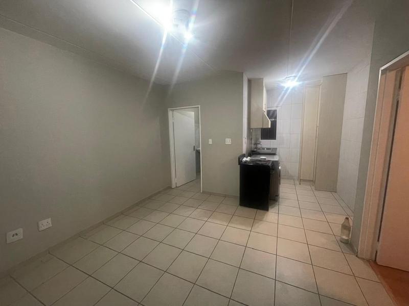 2 Bedroom Property for Sale in Fleurhof Gauteng