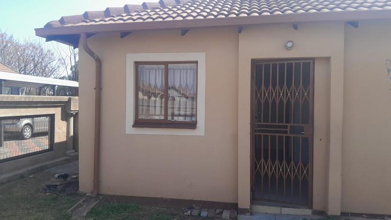 To Let 2 Bedroom Property for Rent in Rosslyn Gauteng