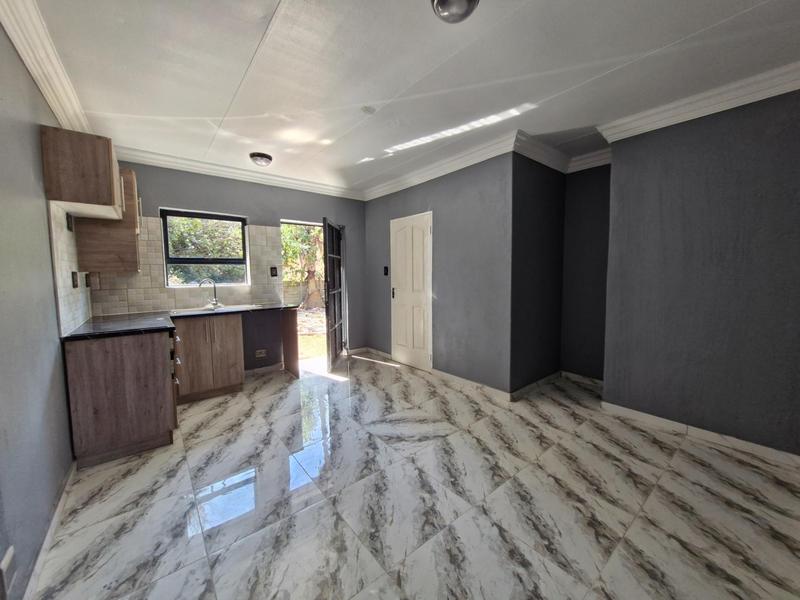 1 Bedroom Property for Sale in Birchleigh North Gauteng