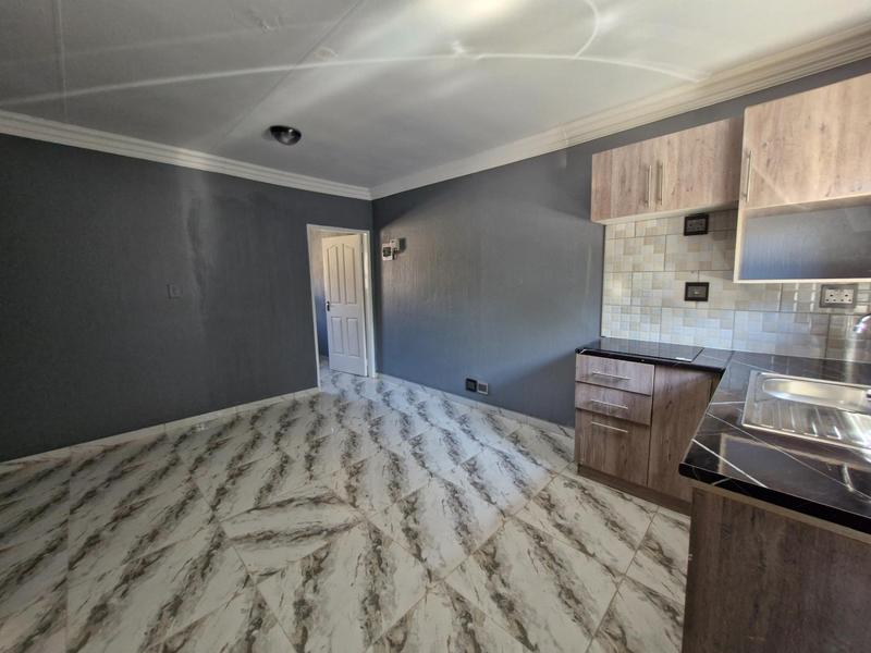 1 Bedroom Property for Sale in Birchleigh North Gauteng
