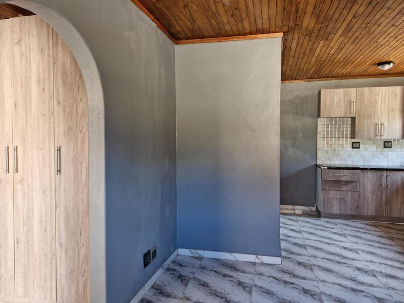 1 Bedroom Property for Sale in Birchleigh North Gauteng