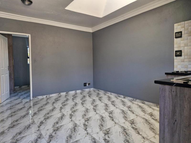 1 Bedroom Property for Sale in Birchleigh North Gauteng