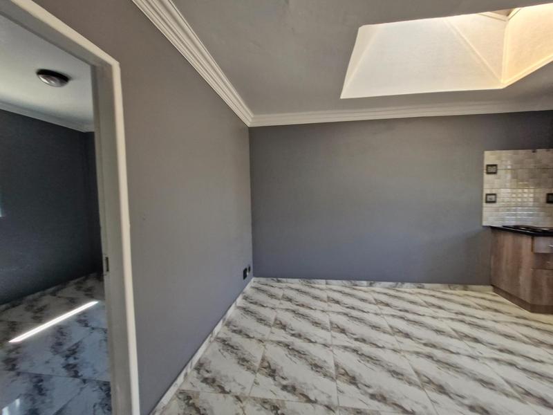 1 Bedroom Property for Sale in Birchleigh North Gauteng