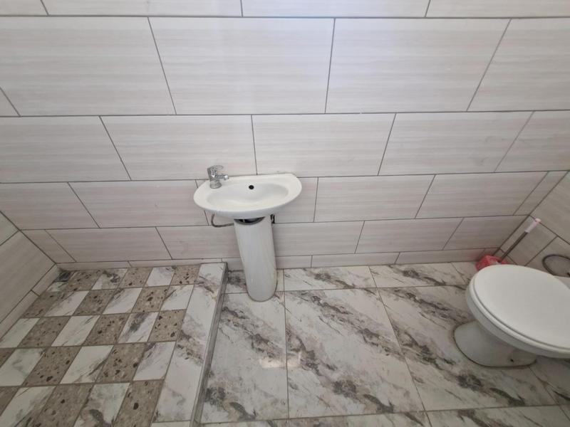 1 Bedroom Property for Sale in Birchleigh North Gauteng