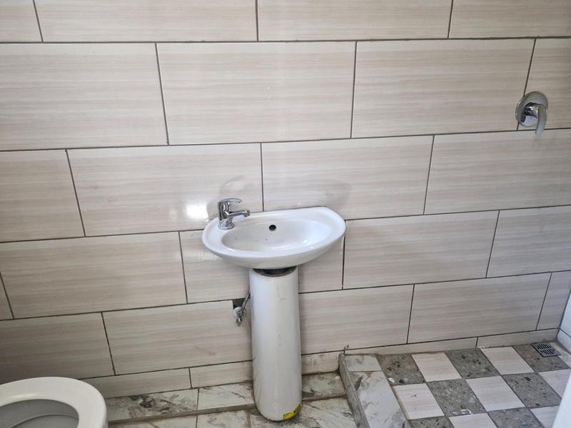 1 Bedroom Property for Sale in Birchleigh North Gauteng