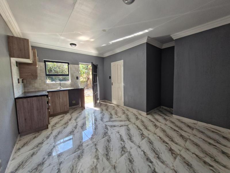 1 Bedroom Property for Sale in Birchleigh North Gauteng