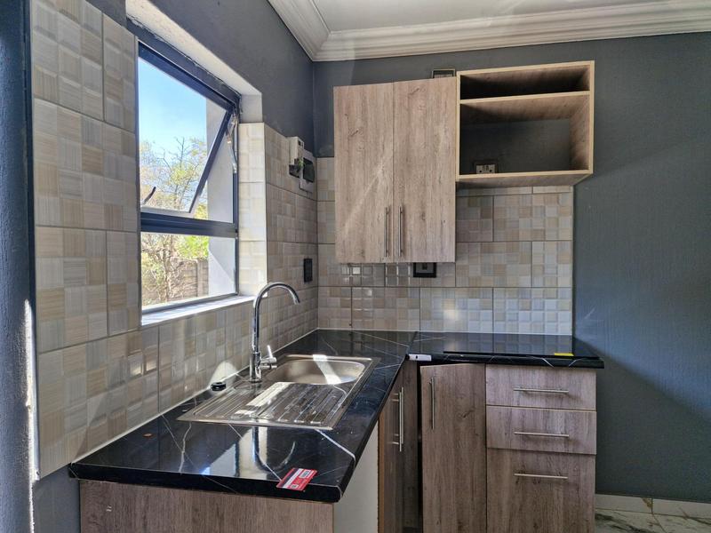 1 Bedroom Property for Sale in Birchleigh North Gauteng
