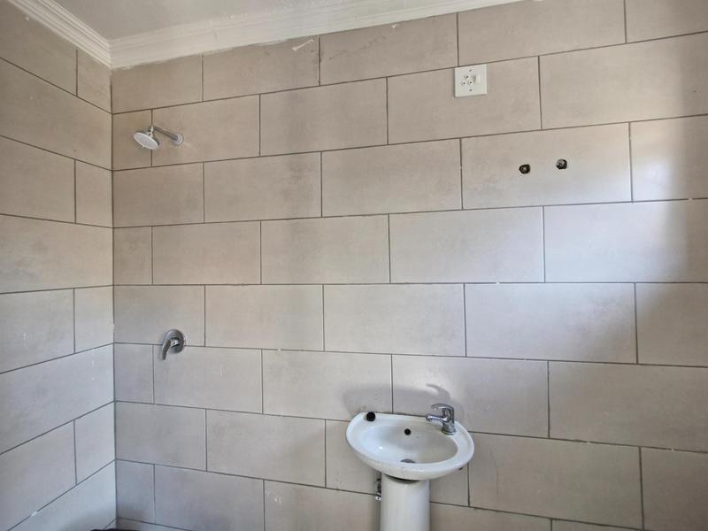 1 Bedroom Property for Sale in Birchleigh North Gauteng
