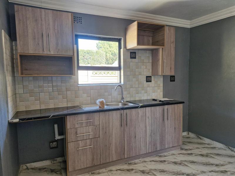 1 Bedroom Property for Sale in Birchleigh North Gauteng