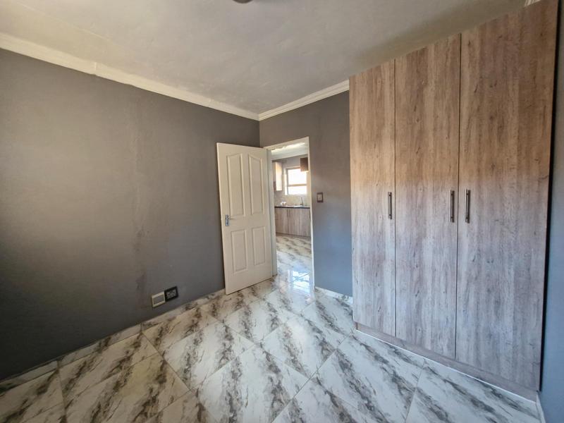 1 Bedroom Property for Sale in Birchleigh North Gauteng