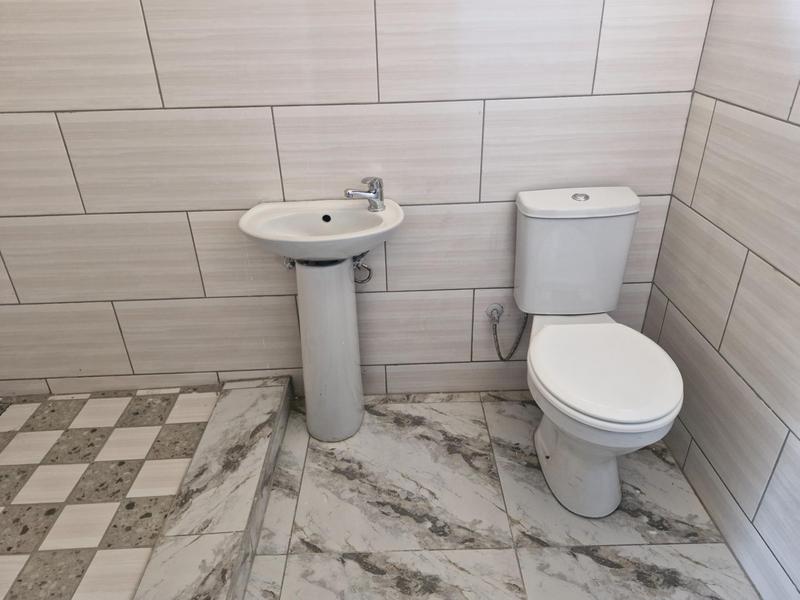 1 Bedroom Property for Sale in Birchleigh North Gauteng
