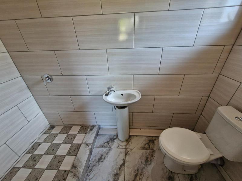 1 Bedroom Property for Sale in Birchleigh North Gauteng