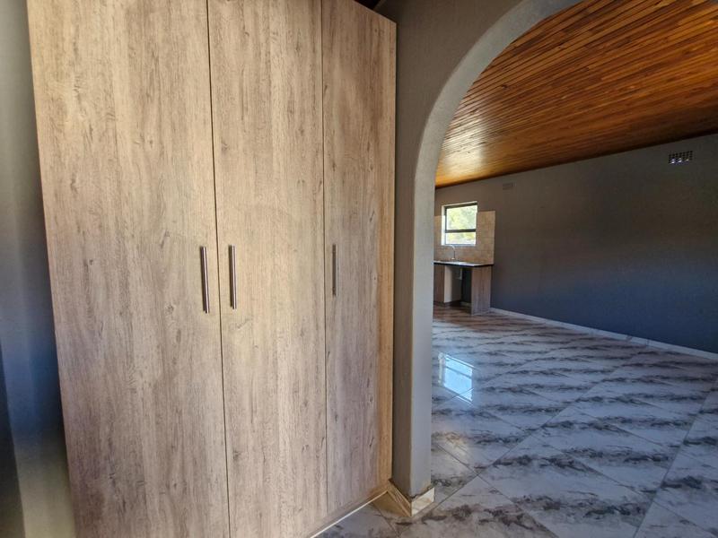 1 Bedroom Property for Sale in Birchleigh North Gauteng