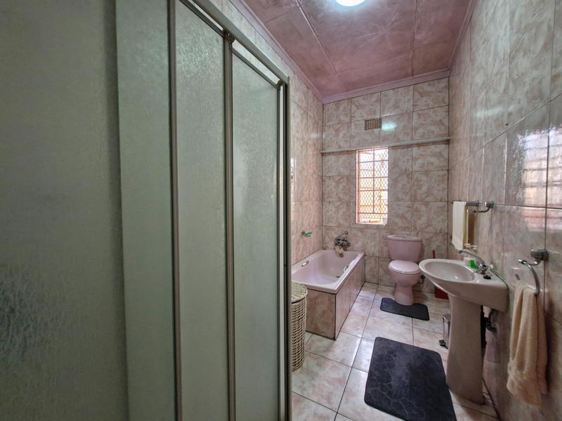 3 Bedroom Property for Sale in Highlands North Gauteng