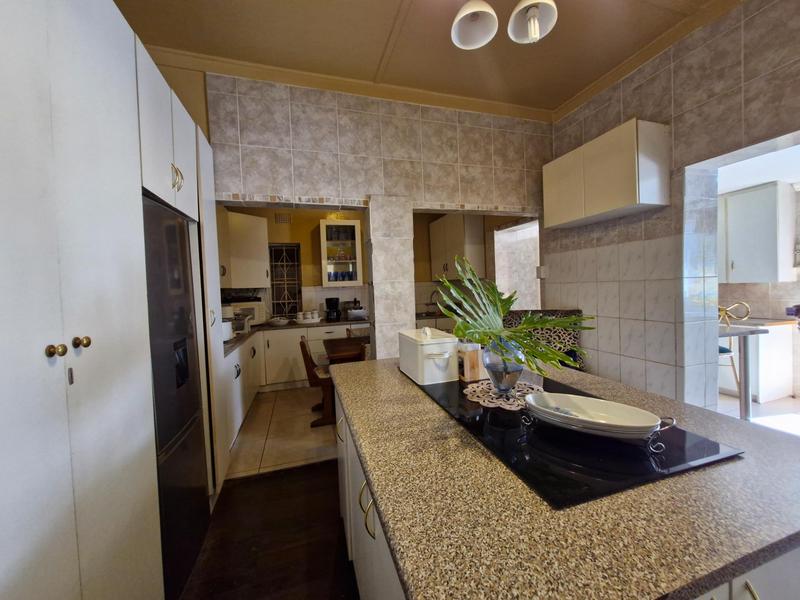3 Bedroom Property for Sale in Highlands North Gauteng
