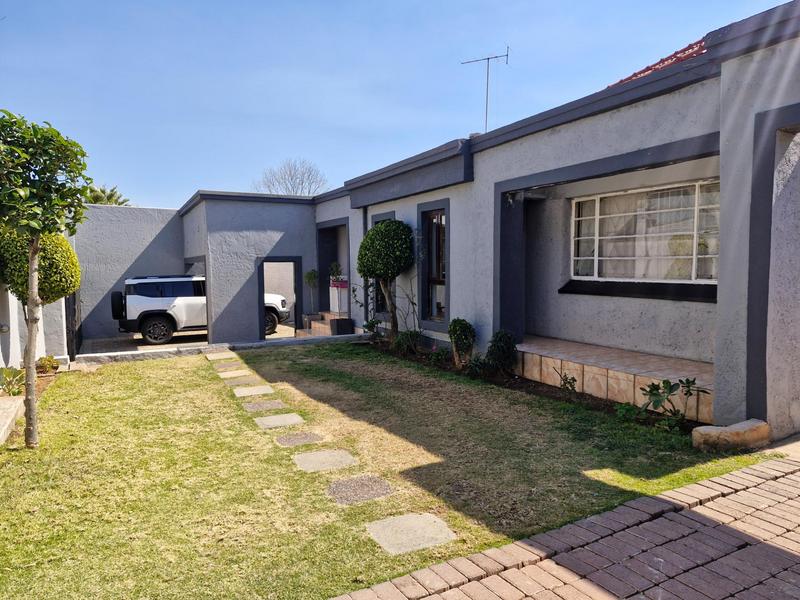 3 Bedroom Property for Sale in Highlands North Gauteng