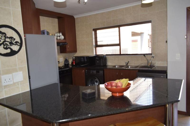 2 Bedroom Property for Sale in Bardene Gauteng