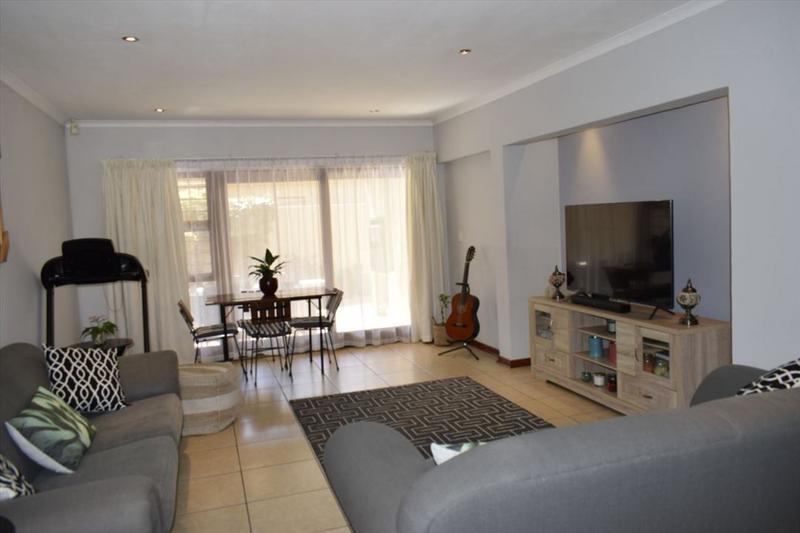 2 Bedroom Property for Sale in Bardene Gauteng