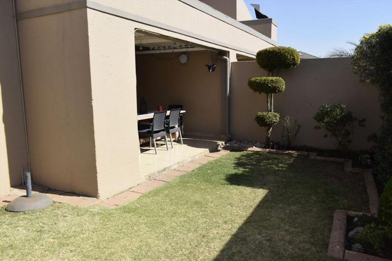 2 Bedroom Property for Sale in Bardene Gauteng