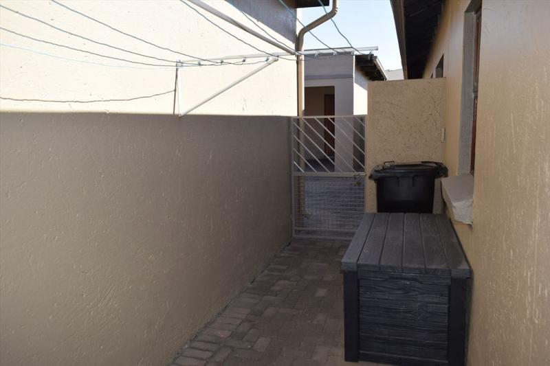 2 Bedroom Property for Sale in Bardene Gauteng
