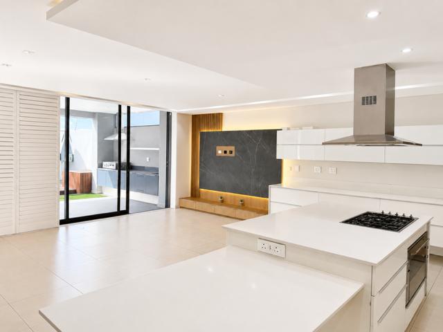 To Let 4 Bedroom Property for Rent in Morningside Gauteng