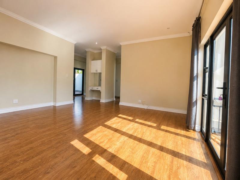 To Let 4 Bedroom Property for Rent in Silver Lakes Golf Estate Gauteng