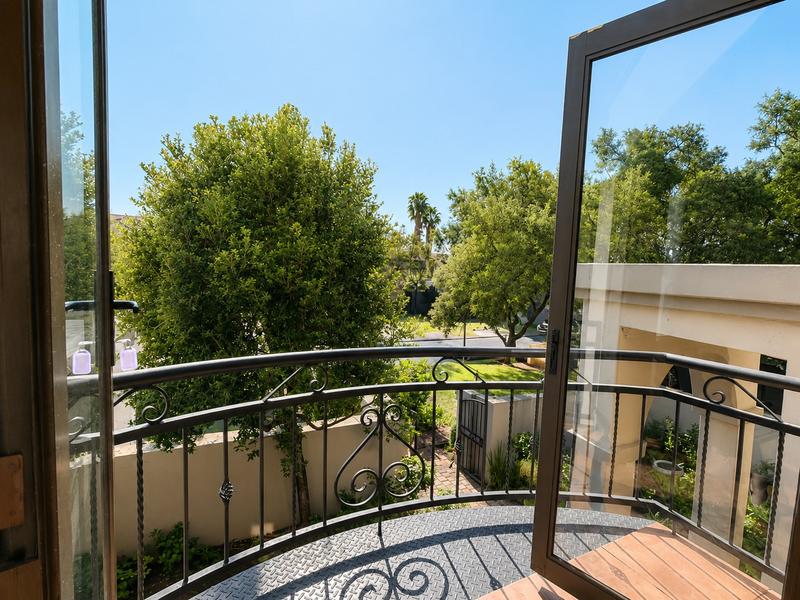 To Let 4 Bedroom Property for Rent in Silver Lakes Golf Estate Gauteng