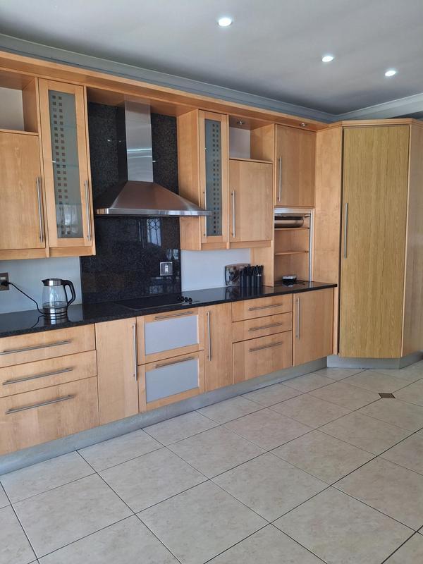 To Let 3 Bedroom Property for Rent in Greenside Gauteng