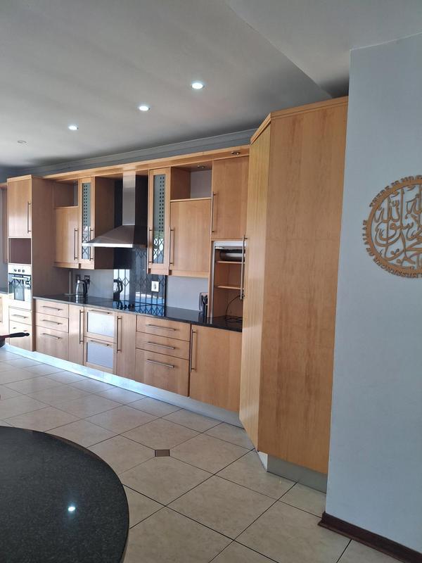 To Let 3 Bedroom Property for Rent in Greenside Gauteng