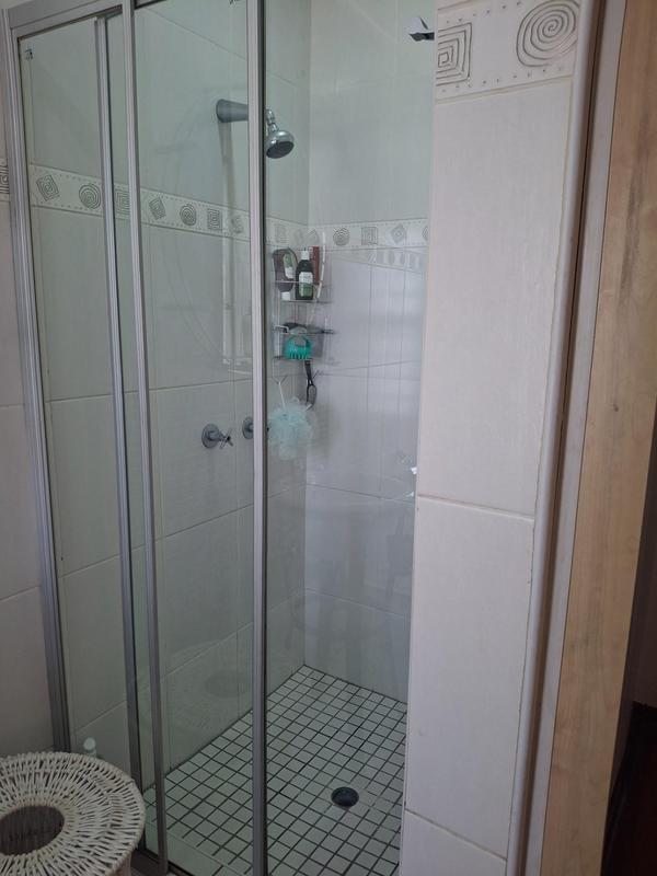 To Let 3 Bedroom Property for Rent in Greenside Gauteng