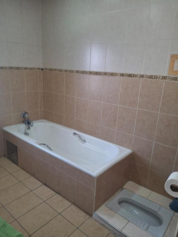 To Let 3 Bedroom Property for Rent in Greenside Gauteng