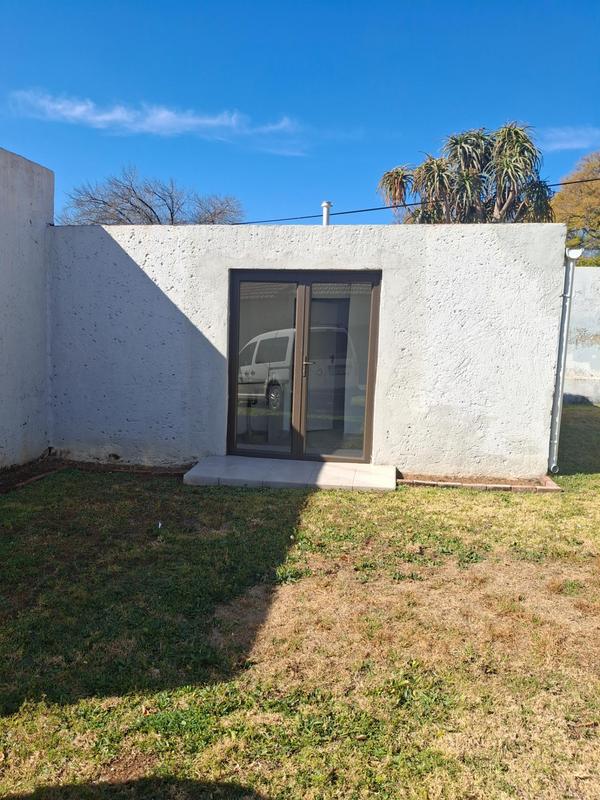 To Let 3 Bedroom Property for Rent in Greenside Gauteng