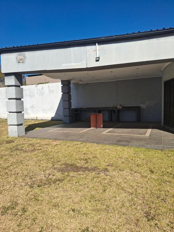 To Let 3 Bedroom Property for Rent in Greenside Gauteng