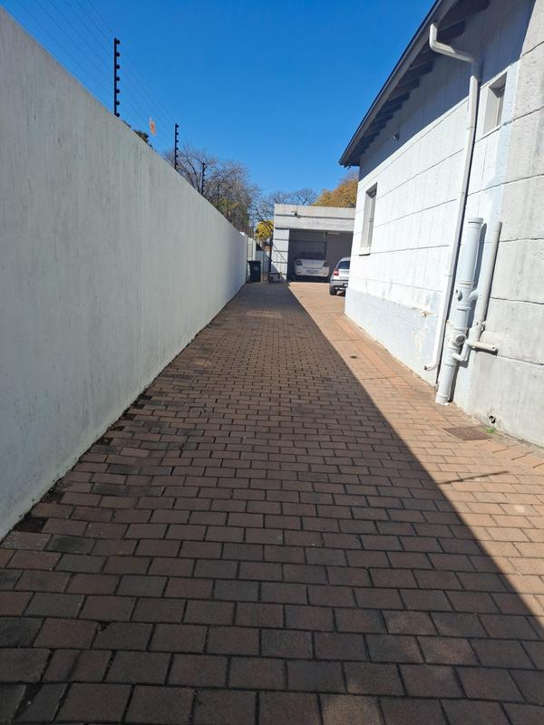 To Let 3 Bedroom Property for Rent in Greenside Gauteng