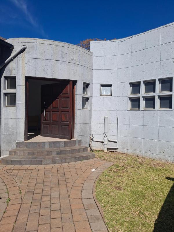 To Let 3 Bedroom Property for Rent in Greenside Gauteng