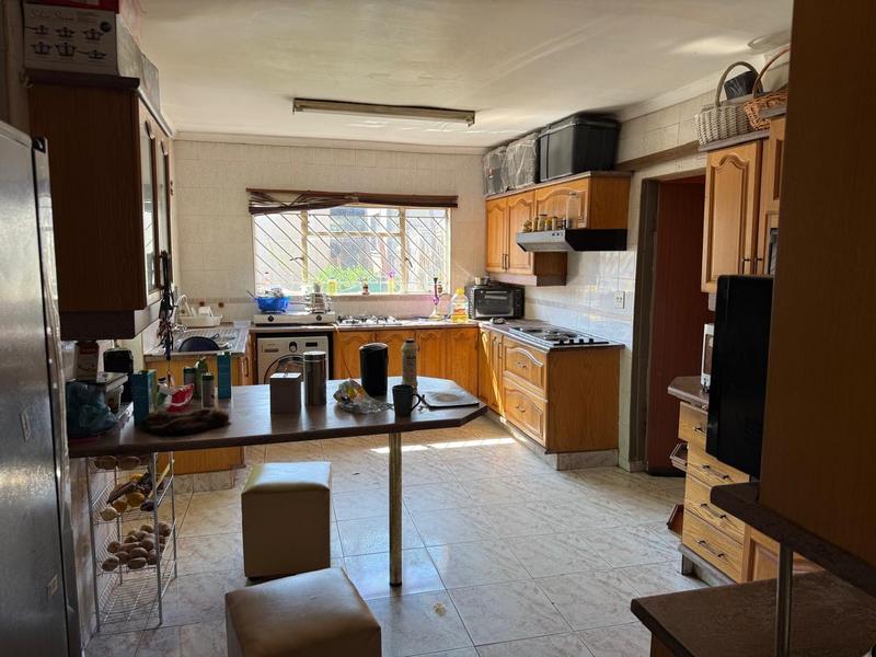 10 Bedroom Property for Sale in Erasmia Gauteng