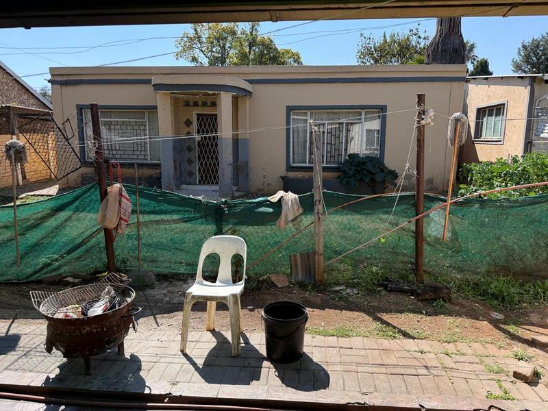 10 Bedroom Property for Sale in Erasmia Gauteng