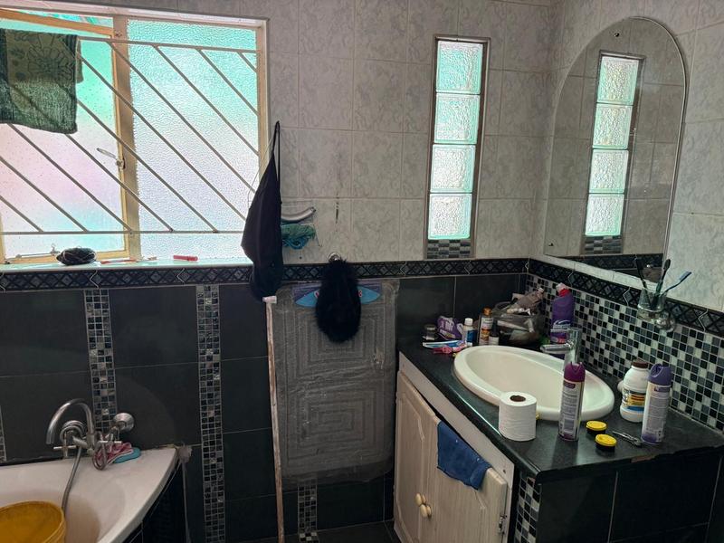 10 Bedroom Property for Sale in Erasmia Gauteng