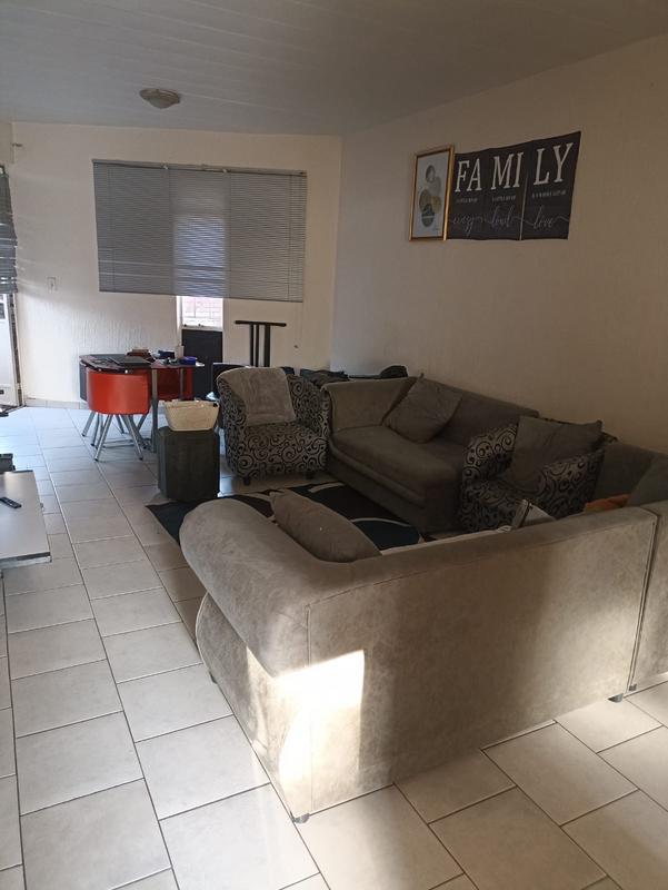 2 Bedroom Property for Sale in Pretoria Gardens Gauteng