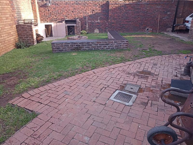 2 Bedroom Property for Sale in Pretoria Gardens Gauteng
