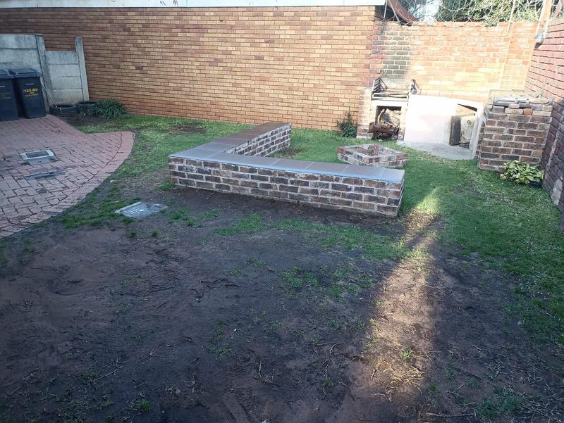 2 Bedroom Property for Sale in Pretoria Gardens Gauteng
