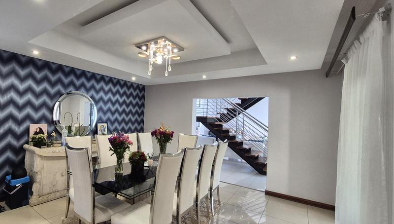 6 Bedroom Property for Sale in Midlands Estate Gauteng