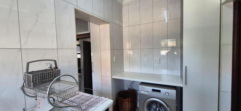 6 Bedroom Property for Sale in Midlands Estate Gauteng