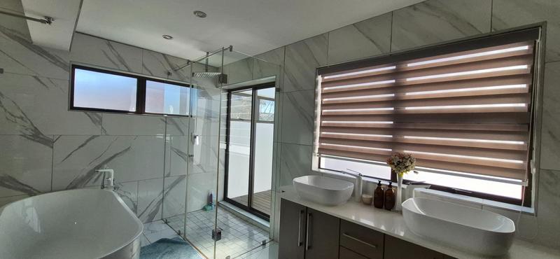 6 Bedroom Property for Sale in Midlands Estate Gauteng