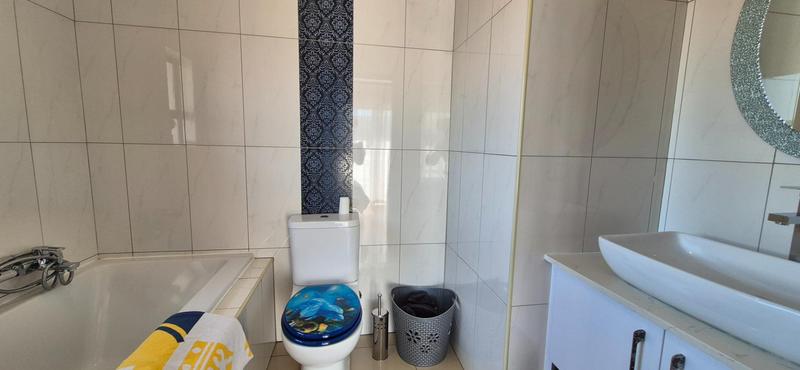 6 Bedroom Property for Sale in Midlands Estate Gauteng